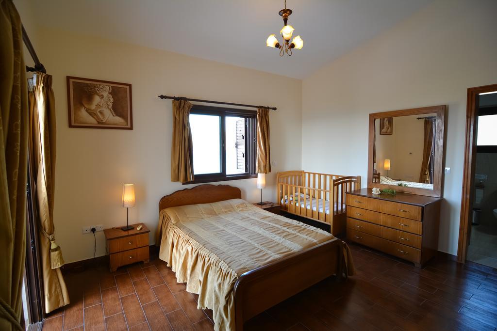 Kalli Villa Pomos Pokoj fotografie