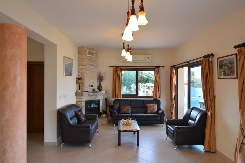 Kalli Villa Pomos Pokoj fotografie