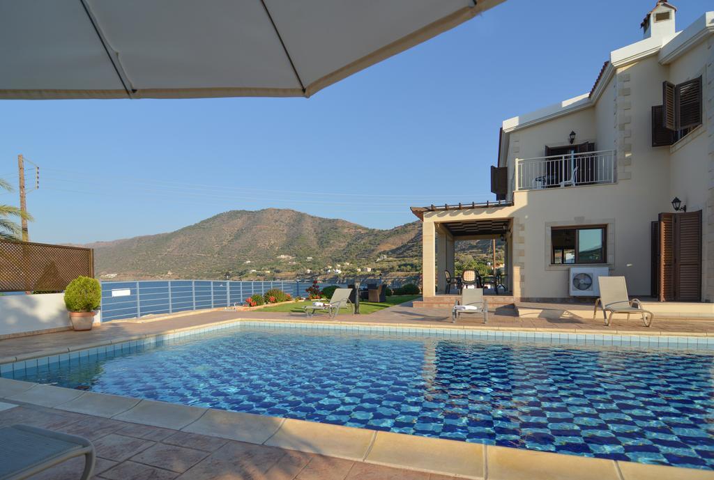 Kalli Villa Pomos Pokoj fotografie